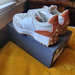 Retro lifestyle womens New Balance sneakers